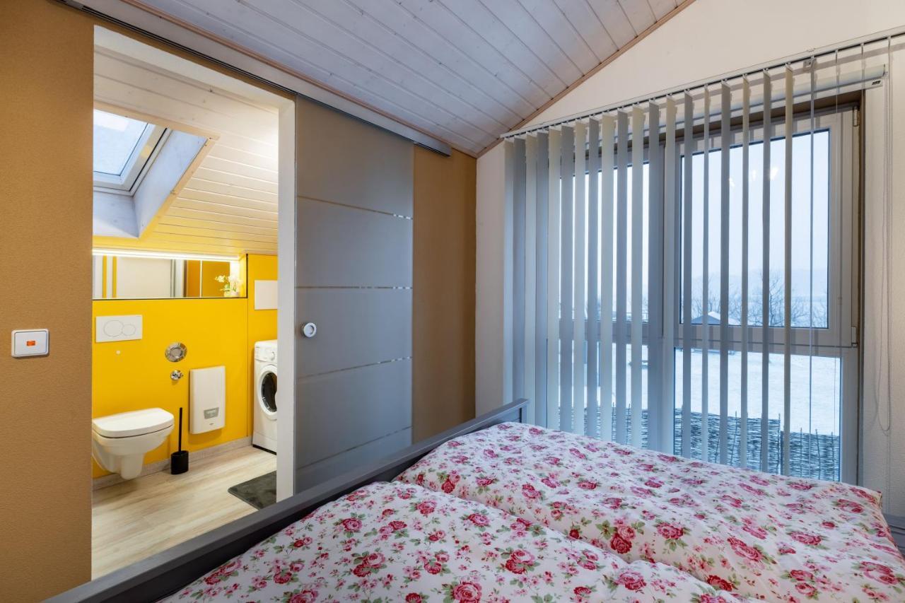 Gemuetliche Ferienwohnung Mit Panoramablick Muttensweiler Esterno foto